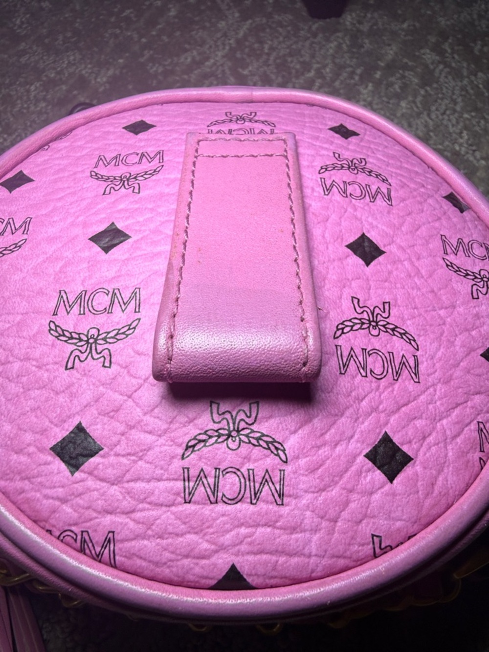 MCM Pink Rabbit Round Crossbody Tambourine Bag Visetos Tassel Chain Rare - Picture 7 of 13